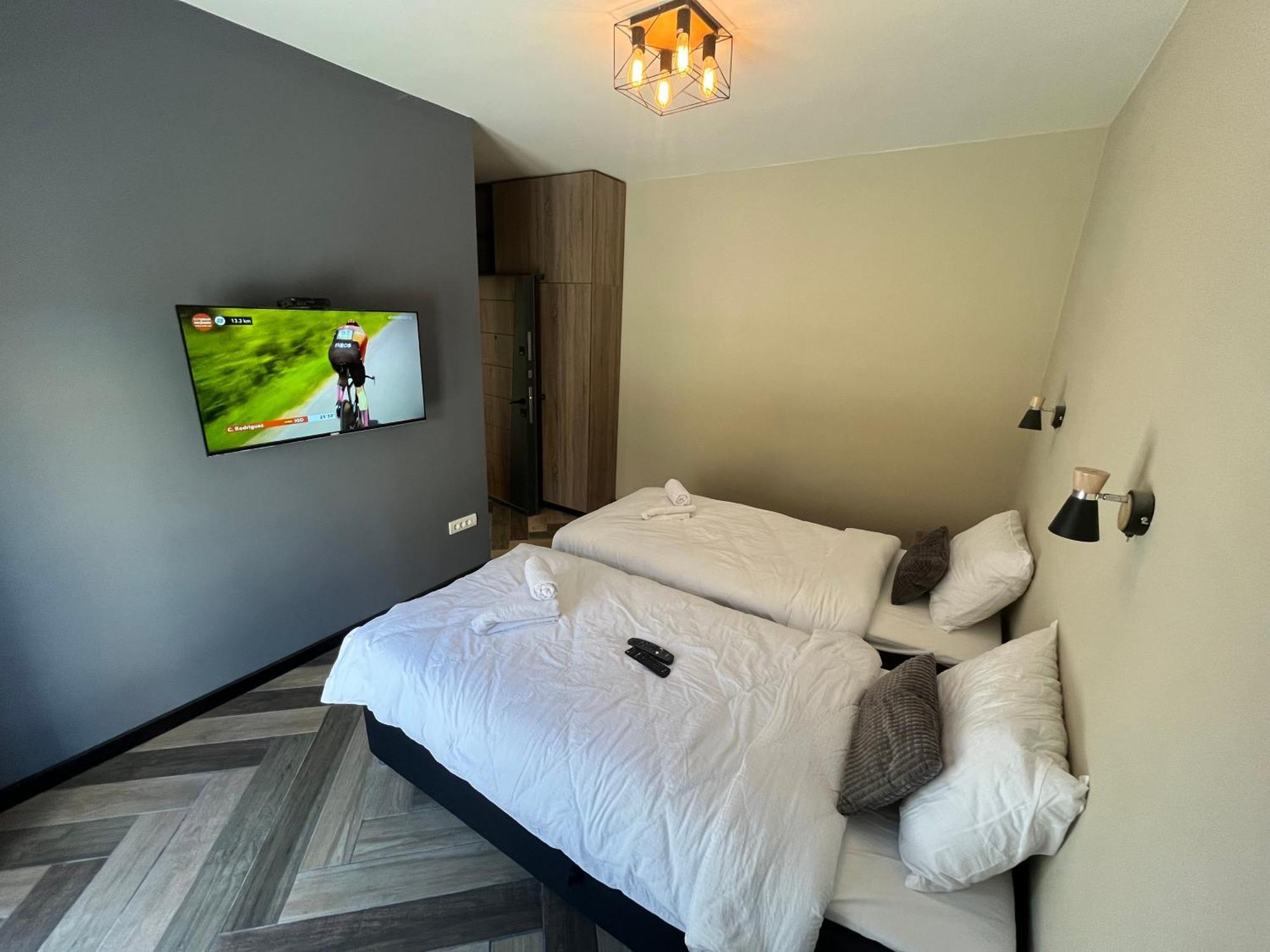 Hotel La Roue à Vrsac Extérieur photo