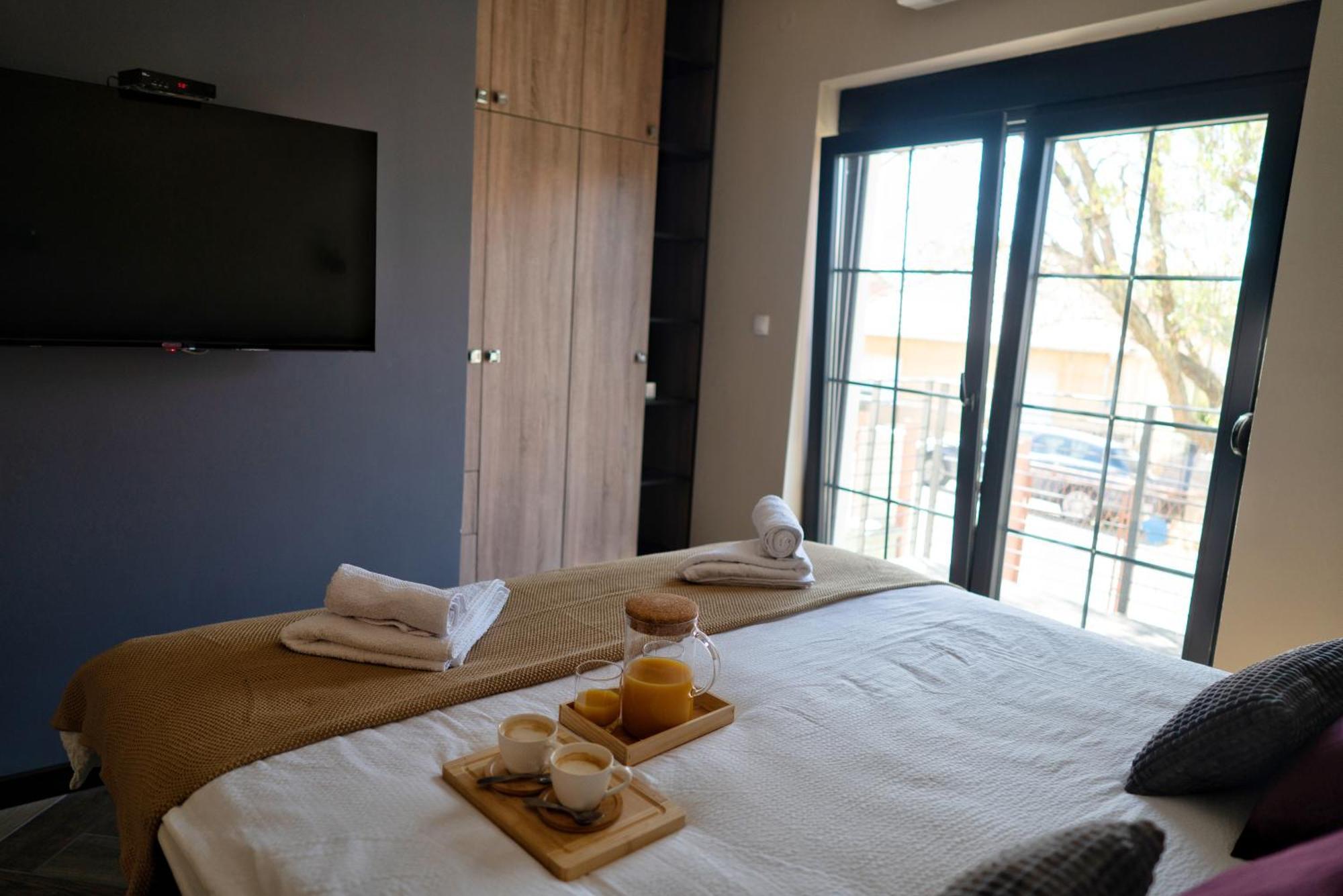 Hotel La Roue à Vrsac Extérieur photo